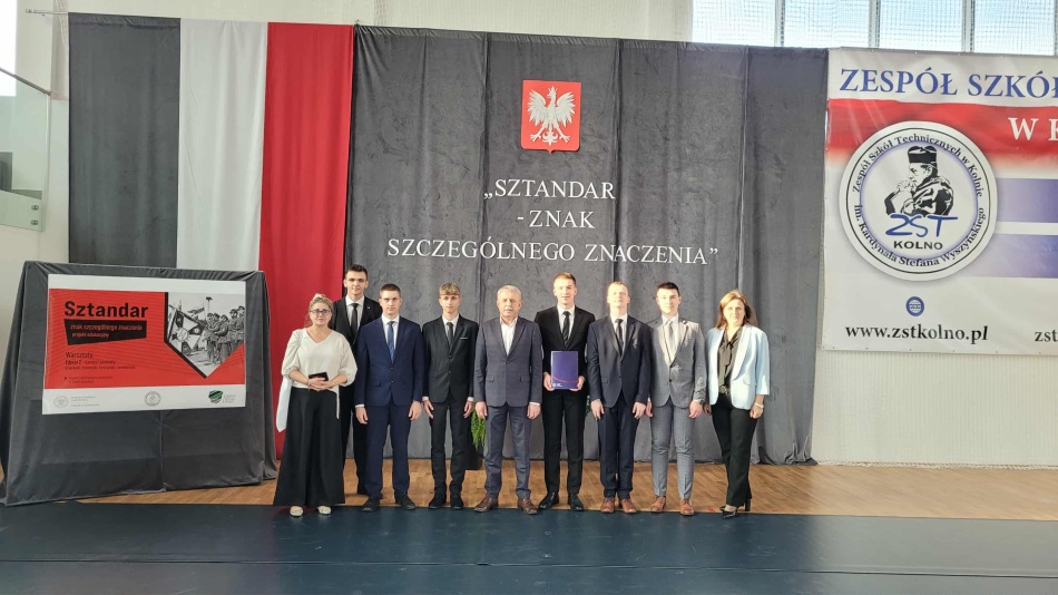 Projekt edukacyjny „Sztandar – znak szczególnego znaczenia”